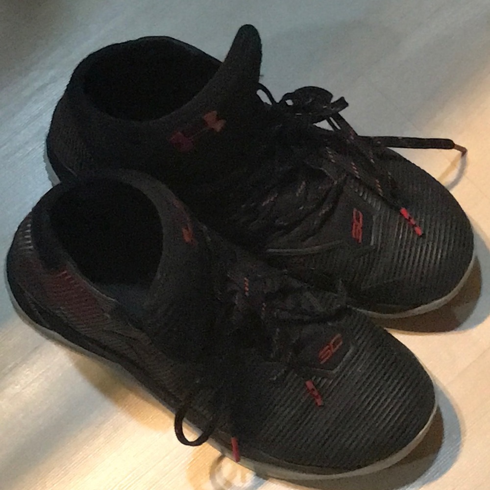 Curry 2.5 men’s size 9 shoes